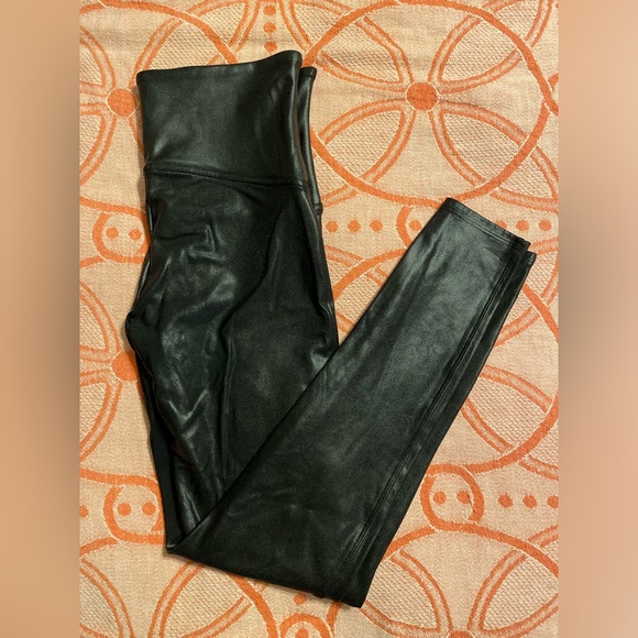 SPANX Pants - Spanx faux leather leggings